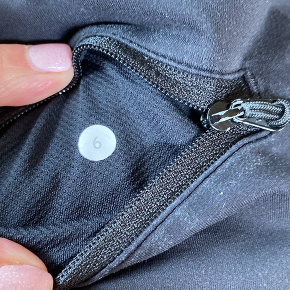 Lulu lemon leggings. Size 6. Great condition!! - Picture 5 of 5